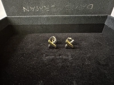 Brincos pequenos X de prata esterlina 925 com ouro amarelo 18K David Yurman - Imagem 1 de 4