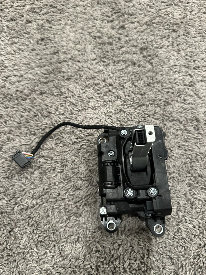 2020-2024 Audi A4/ S4/ A5/ S5 Gear Selector Assembly Oem - Image 1 of 4