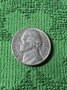 1976 D Jefferson Nickel Circulated - Picture 1 of 2