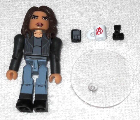 Marvel Universe (MiniMates) - Jessica Jones - 100% complete Cover