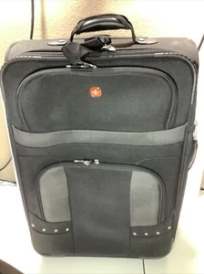 Wenger Swiss Army Rolling 2 Wheel Expandable 25x16x9 Suitcase Luggage - Picture 1 of 20