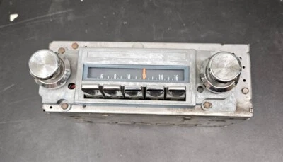 1957-1968 CHEVROLET BELAIR, CAMARO PONTIAC  AM RADIO ORIGINAL DELCO 7298822 - Image 1 of 4