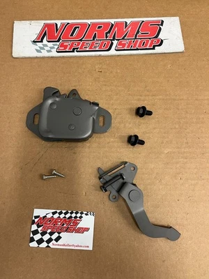 Juego de palancas de liberación de pestillo de capó primario Mopar B Body Plymouth 1968 GTX 68 SOLAMENTE Foto 1 de 2