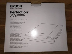 Epson Perfection V30 Color Flatbed Scanner - Never Used - Brand New - Picture 1 of 2