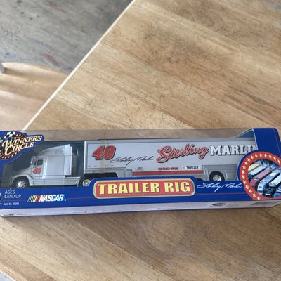  Plataforma de remolque Winners Circle 1:64 Sterling Martin #40 transportador NASCAR Foto 1 de 3