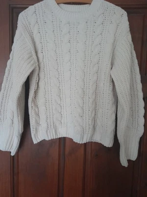 lovely chunky warm cable knit cream jumper size 8 - Image 1 of 2