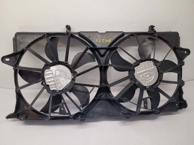 2015 CADILLAC ESCALADE Radiator Fan Motor Fan Assembly 8 Speed Transmission  - Image 1 of 4