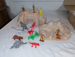 Marx MPC Plastic Prehistoric Cavemen & Dinosaurs Lot Plus - Picture 1 of 5