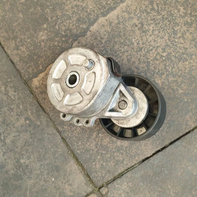 Ford Galaxy, S-max, Mondeo, Kuga 2.0 Tdci Engine Pulley Tentioner 2006 To 2010 - Image 1 of 2