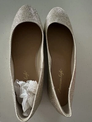 Zapato plano American Eagle/Lower East Side para mujer Clinton dorado brillo talla 7,5 Foto 1 de 4