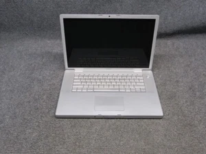 Apple MacBook Pro A1226 15.4" Laptop Intel Core 2 Duo 2.20GHz 2GB RAM 120GB HDD - Picture 1 of 6