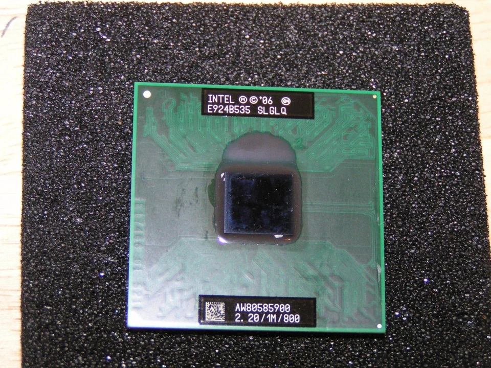 Intel Mobile Celeron Laptop CPU Processor 2.20GHz 1M 800 SLGLQ AW80585900 TESTED - Image 1 of 1