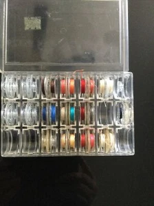 33 Touch-n-sew Bobbins With Case - Picture 1 of 1