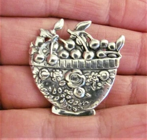 VTG MEINK Sterling 925 Basket of Cherries CL Pin Brooch 7.9 grams 1 1/8 x 1 1/8" - Picture 1 of 5