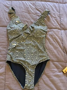 Nip Tuck Swim Women's 1 Piece Swimsuit Multi Fit Cup Navy Size 6 A4 - Picture 1 of 5