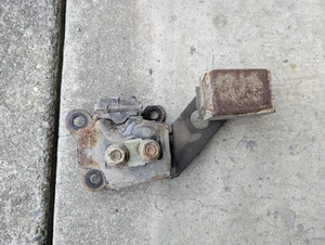 1986-1991 MAZDA RX7 RX-7 FC DIFFERENTIAL FRONT MOUNTING Bushing MOUNT OEM - Picture 1 of 3