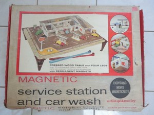 magnetic dollhouse 1960s