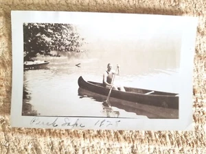 AT THE PERCH LAKE, WISCONSIN, 1928.VTG 4,7" x 3" FOTO*SP6 - Bild 1 von 3