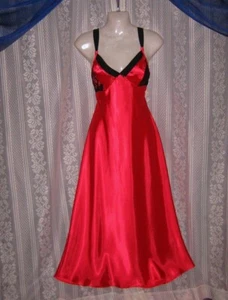 XSm.-Sm.Ruby red satin,long,vintage nightgown,lingerie,black lace,v-cut,sleepwea - Picture 1 of 8