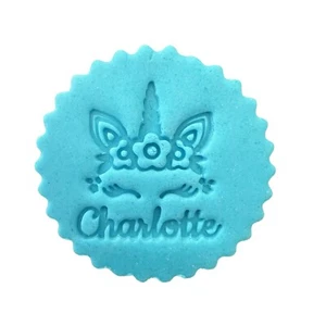 Estampilla deforestación de cumpleaños unicornio personalizada cupcake helado galleta - Imagen 1 de 2