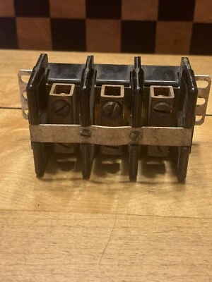 Curtis Industries Type 3-U Heavy Duty Terminal Block, - Image 1 of 4