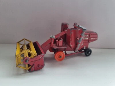 MATCHBOX LESNEY MOKO MASSEY FERGUSON COMBINE HARVESTER MAJOR PACK No 5 - Image 1 of 3