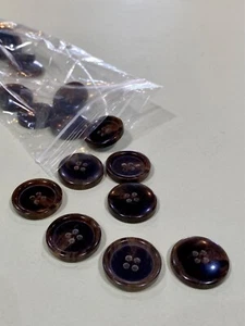 Real Horn Suiting Buttons - Brown Horn - 2cm diameter/32 Ligne Pack of 40 - Picture 1 of 1