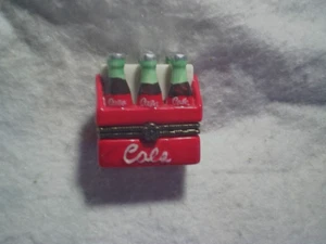 SIX PACK COLA SODA PORCELAIN SNAP CASE 2" x 2", soda pop, beverage - Picture 1 of 4