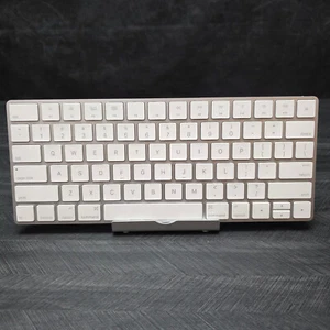 Original Apple A1644 Magic Keyboard 2 weiß in gutem gebrauchten Zustand vollständig getestet - Bild 1 von 12