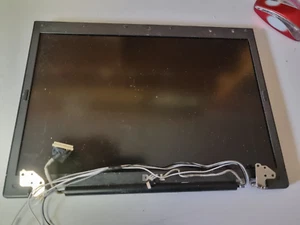 Dell Vostro 1520 screen assembly - Picture 1 of 2