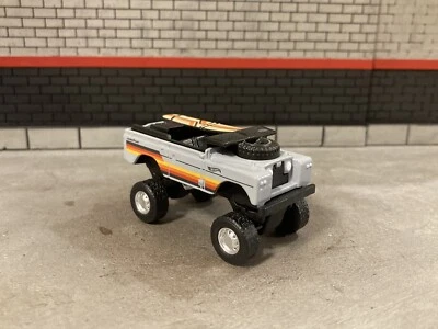 Hot Wheels Land Rover Series II levantadas 4x4 caminhão fundido personalizado off road em escala 1/64 - Imagem 1 de 4