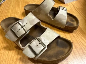 Birkenstock Arizona Sandals Womens 9 Multicolor Desert Soil Camo Slip-On Low Top - Picture 1 of 7