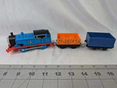 Mattel Thomas Train Trackmaster 2013 Motorized Works With 2 Cars - Image 1 of 4
