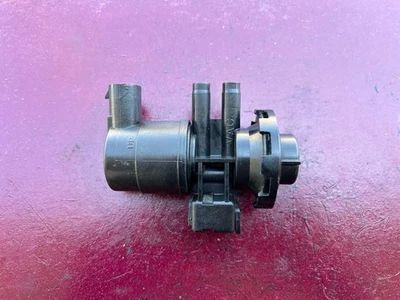 Válvula de purga de bote de vapor OEM para Jeep Wrangler de 4,0 L 2 puertas 911-213 4669475AB Foto 1 de 4