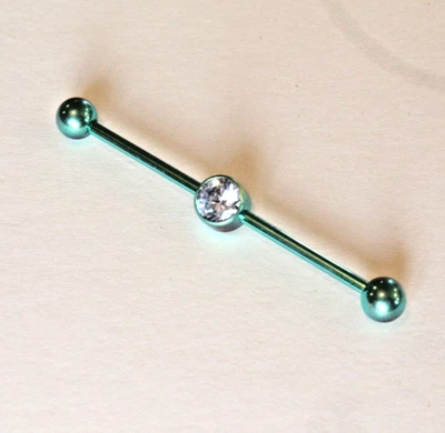 Pendiente industrial recto 38 mm 5 mm gema mujer color verde barra piercing oreja Foto 1 de 4
