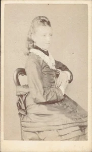 Young Woman Sitting Maurice Batiste Bath Studio CDV Card Photograph (CDV4-5) - Picture 1 of 3
