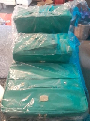 Nuevos estuches para joyas y accesorios Mangano (3) nuevos en paquete turquesa Foto 1 de 4