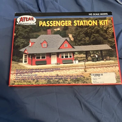 HO Scale 706 ATLAS Passenger Station Unbuilt KIT - NEW OLD STOCK - Image 1 of 4