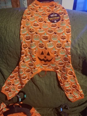 NUEVO CON ETIQUETAS, Thrills & Chills, Orange Pumpkins, pijama para mascotas, 4 disponibles (ver descripción) Foto 1 de 3