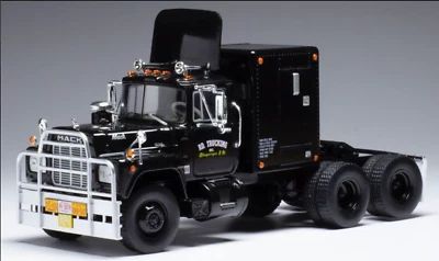IXO Mack R-Series Black 1966, RD Trucking (Convoy), 1:43 Scale