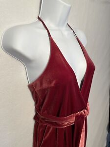 Express Women's Sz 0 Burgundy Velvet Jumpsuit Pockets V-neck Sash Belt Red