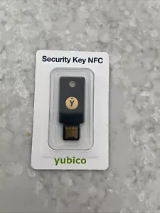 Klucz zabezpieczający NFC by Yubico - Czarny, FIDO - USB-A, Uwierzytelnianie, otwarty pakiet - Zdjęcie 1 z 2