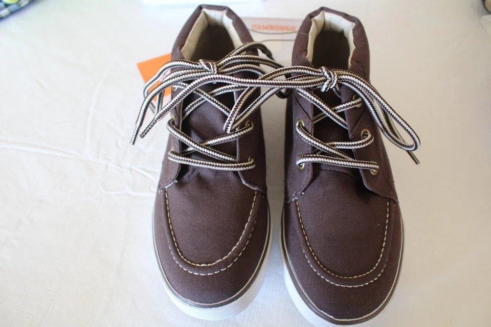 Gymboree 男孩 Hometown Hero 棕色帆布中帮运动鞋 13 码全新 — 第 1/4 张图片