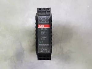 NUEVO en Caja ABB 1SVR011716R1300 Convertidor de Señal I/V Analógico - Imagen 1 de 5