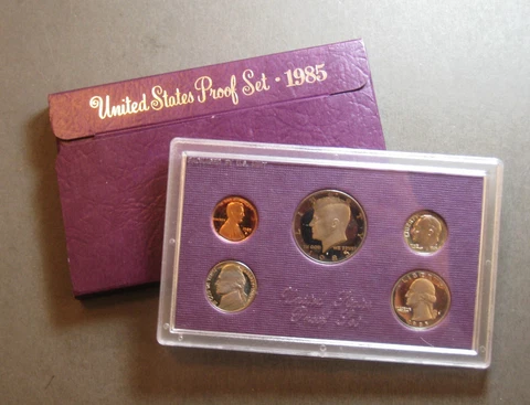 1985  U.S. MINT PROOF COIN SET -  5 Coin Set  - * w/ Box & COA * Cover