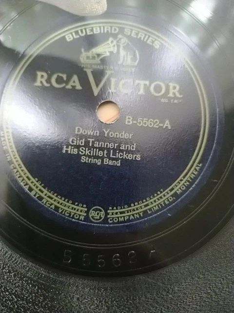 Hillbilly stirng band Gid Tanner and his Skillet Lickers Back up and Push Yonder - Image 1 of 4