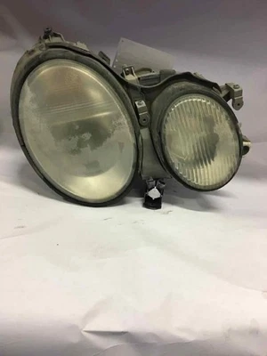 Conjunto de farol MERCEDES CLK direito 98 99 00 01 02 03 - Imagem 1 de 2