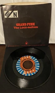 Grand Funk -The Loco-Motion / Destitute & Losin' (45 RPM, Capitol) 1974 PS EX!! - Picture 1 of 2