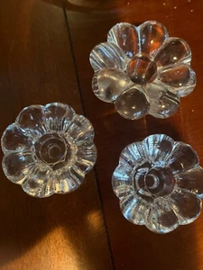 SET 3 PORTACANDELE HEISEY CRISTOLITE A FORMA FLOREALE - Foto 1 di 2