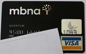 Expired MBNA America Bank Visa Credit Card Quantum - Picture 1 of 1